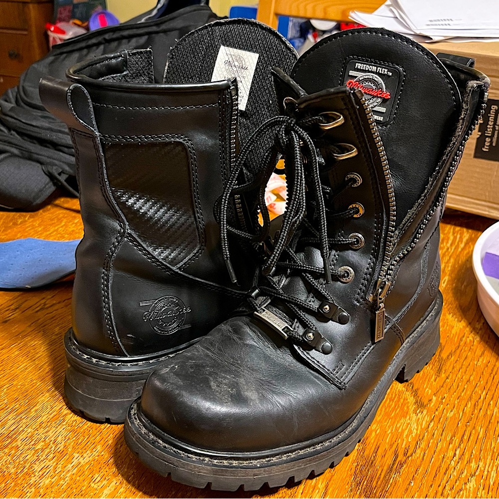 BLACK LEATHER BOOTS!  Milwaukee Motorcycle Clothing Co. 9.5EEE USA/42.5EEE EUR